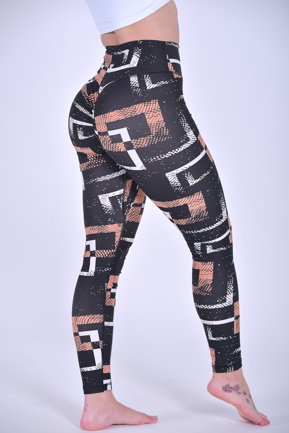 Matrix Peach Lattice Leggings (Custom-Made) – CLS Sportswear