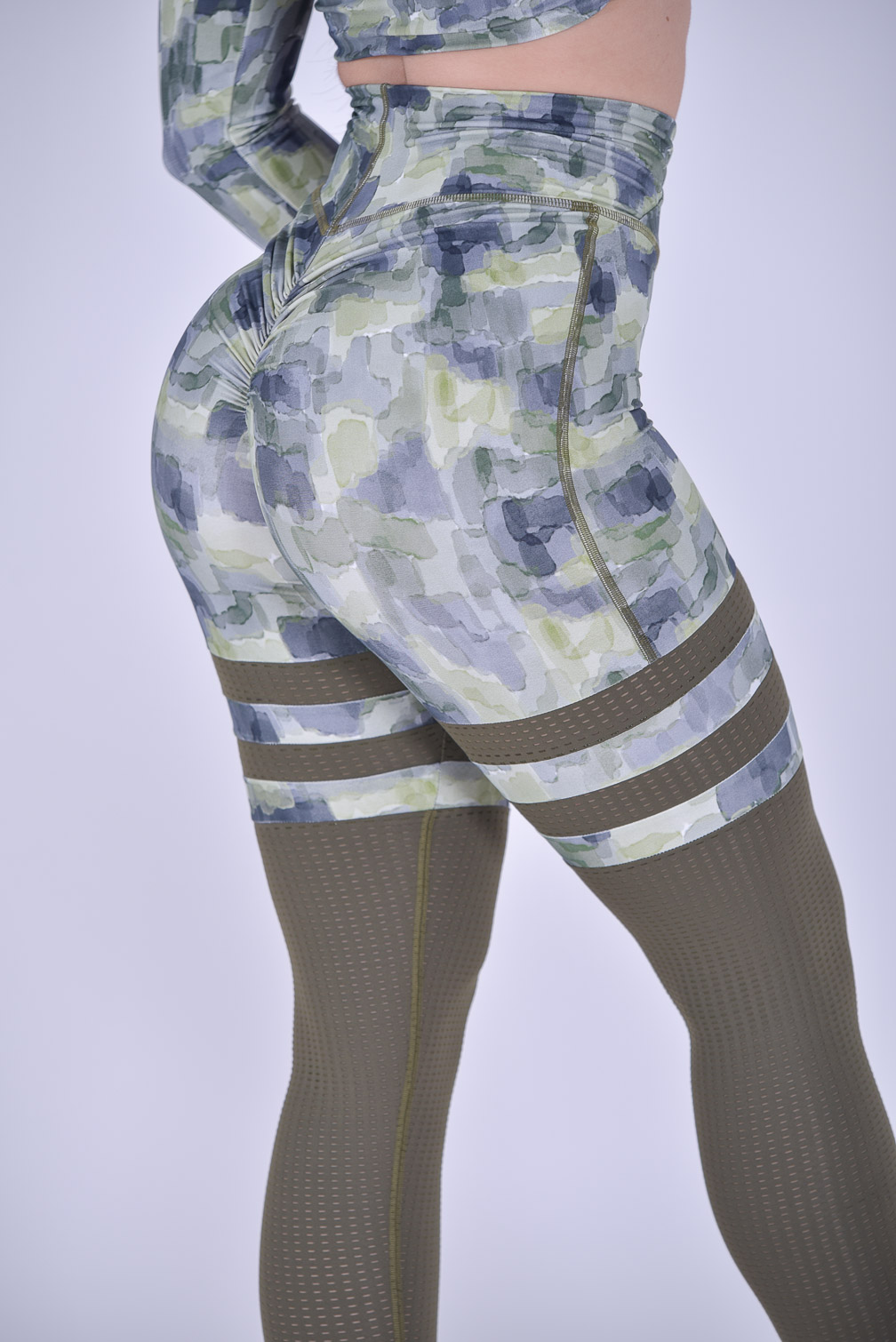 NC Seamless Front Striped Leggings Sage Camo – CLS Sportswear